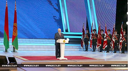 Лукашенко: расколоть белорусское общество и дестабилизировать обстановку не получится