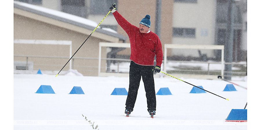 Александр Лукашенко посоветовал всем заниматься лыжным спортом и приобщать к этому детей