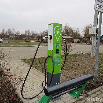 Как социальные службы Ивьевского района осваивают электромобили