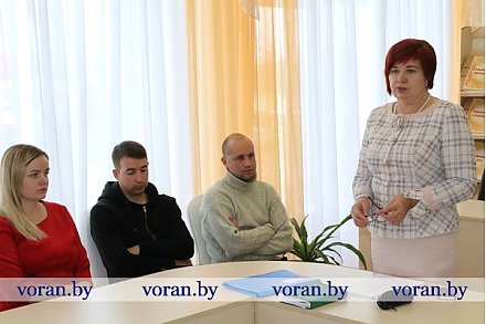 В формате отчета встречу с работниками культуры Вороново провела заместитель председателя райисполкома Гражина Крахмальчик