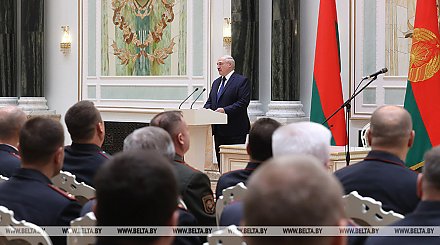 Лукашенко представил в должности министра внутренних дел и начальника ГУВД Минска