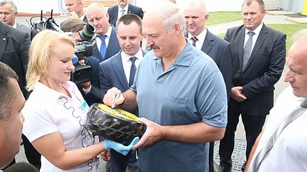 Александр Лукашенко посещает с рабочей поездкой Гродненскую область
