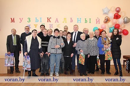 15 декабря в Вороновской детской школе искусств прошла встреча друзей, инициированная районной организацией общества инвалидов