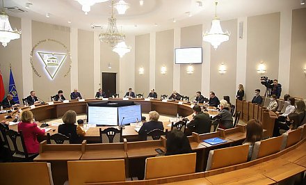 Вопрос стратегических национальных интересов Беларуси в условиях глобальных вызовов обсудили на семинаре-совещании в Гродно