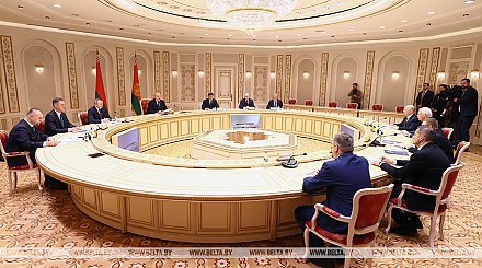 Александр Лукашенко заявил об эффективности принятой Беларусью и Россией стратегии союзного строительства