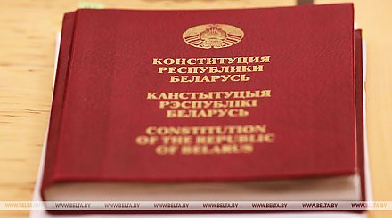 "Конституцию на улице не напишешь" - Лукашенко встретился в СИЗО КГБ с членами координационного совета