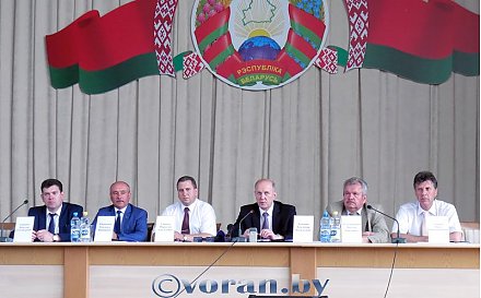 Пресс-конференция председателя облисполкома Владимира Кравцова прошла в Ошмянском районе