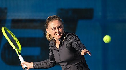Саснович победила на старте теннисного турнира в Аделаиде
