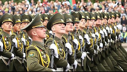 Александр Лукашенко: в Беларуси Вооруженные Силы всегда будут надежным гарантом мира и безопасности