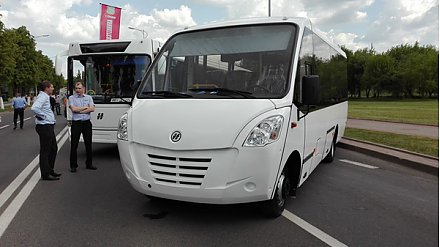 В Лиде представили новинку – туристический автобус марки «Неман 420224-11»