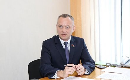 Член Совета Республики Национального собрания Республики Беларусь седьмого созыва от Гродненской области Игорь Гедич проведет прямую линию