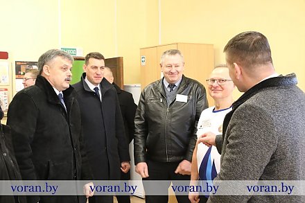 Грамотный подход к организации физической культуры и спорта отметил министр спорта и туризма во время рабочего визита в Вороновский район