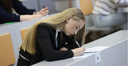 ЦТ по русскому языку планируют написать более 50,3 тыс. абитуриентов