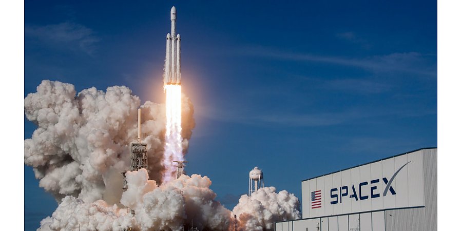 SpaceX запустила ракету-носитель с двумя разведывательными спутниками Германии