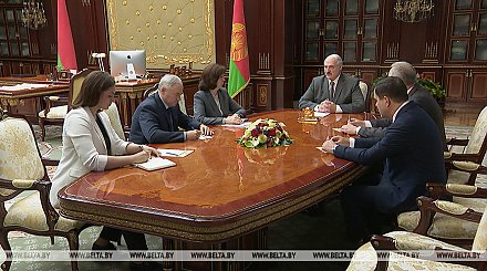 Лукашенко поручил оперативно подготовить документы по дальнейшей работе правительства