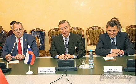 Руководство Гродненской области встретилось с делегацией из Карелии (Обновлено)
