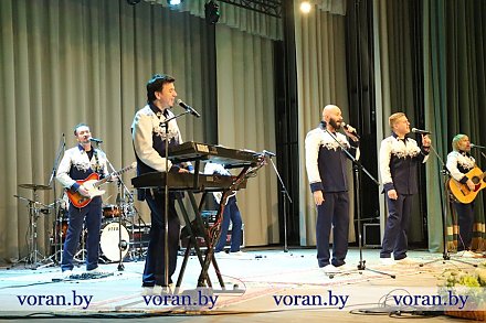 Сегодня в Вороново с концертом побывал Белорусский государственный ансамбль "Песняры"