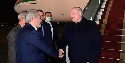 Александр Лукашенко прилетел с официальным визитом в Тегеран. Чем интересны друг другу Беларусь и Иран