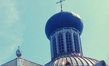 Единственное в Беларуси. На лидском предприятии ЗАО «Каскад» создали пасхальное яйцо, которое установили на крыше храма в Пинске