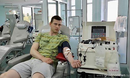 «Каждый день принимаем около сотни доноров». Как в Гродненском областном центре трансфузиологии хранят и переливают донорскую кровь