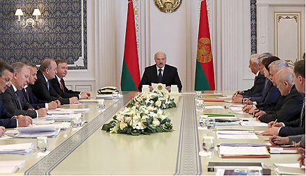 Тема недели: Лукашенко провел совещание по актуальным вопросам социально-экономического развития