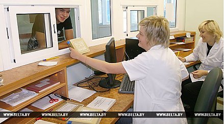 Частным медцентрам в Беларуси разрешили выдавать больничные листы