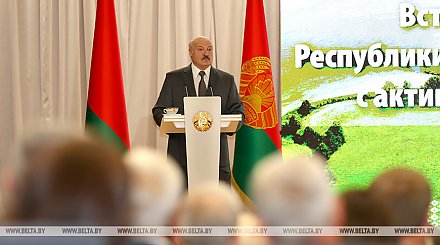 Лукашенко посещает с рабочей поездкой Солигорский район