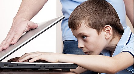 Как уберечь детей от компьютерной зависимости?