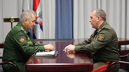 Хренин и Шойгу на встрече в Москве обсудили вопросы военного сотрудничества