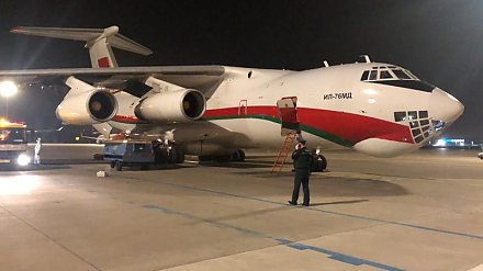 В Беларусь прибудет самолет с медпомощью для борьбы с COVID-19 из Китая