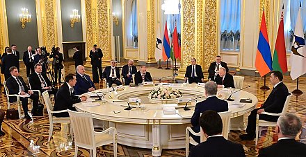 Александр Лукашенко о значении ЕАЭС: не всем в одиночку удалось бы сохранить свой суверенитет