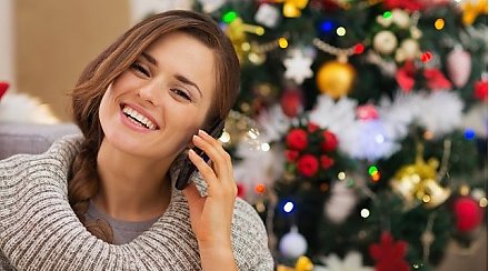 Белорусы в новогоднюю ночь отправили миллионы СМС и провели миллионы минут за телефонными разговорами