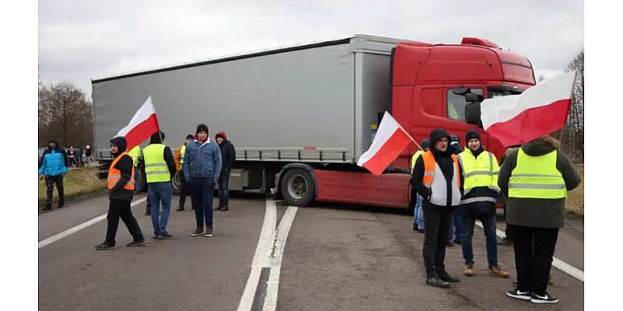 Польские фермеры намерены бессрочно продолжать блокаду границы с Украиной