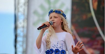 Александр Лукашенко: фестиваль песни и поэзии в Молодечно способствует обогащению белорусской культуры