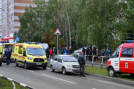 Число жертв стрельбы в школе Ижевска выросло до 15, в регионе объявлен траур