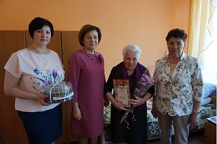 Сегодня ветерану войны В.Ф. Тимофеевой исполнилось 95 лет