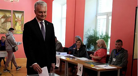 Президент и премьер Литвы вышли во второй тур выборов главы государства