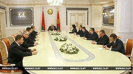 Лукашенко считает необходимым усилить власть руководителей на местах и поднять исполнительную дисциплину
