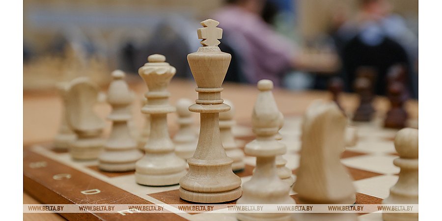 Белорус Денис Лазавик стал победителем шахматного турнира "Минск-2022"