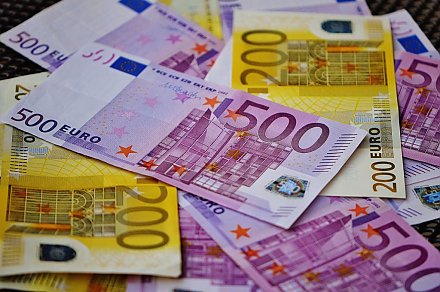 В странах Евросоюза стало больше фальшивых денег
