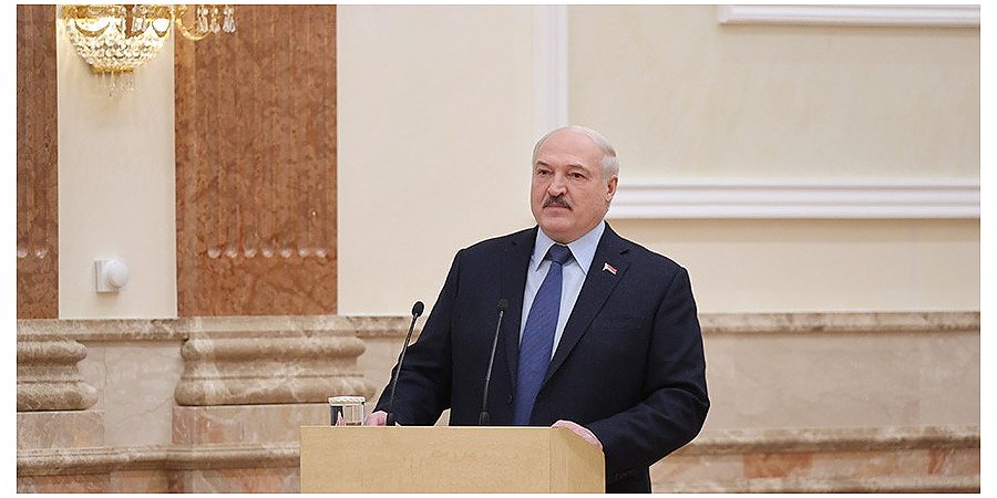 Александр Лукашенко рассказал подробности о планах по усилению западных и южных рубежей Беларуси