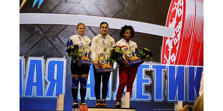 Белорусская тяжелоатлетка Сюзанна Володько завоевала серебро II Игр стран СНГ в весовой категории до 71 кг