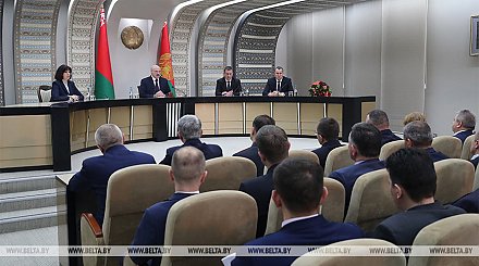 Лукашенко: нужно равномерно развивать Минскую область, а не только "золотые земли" между кольцевыми