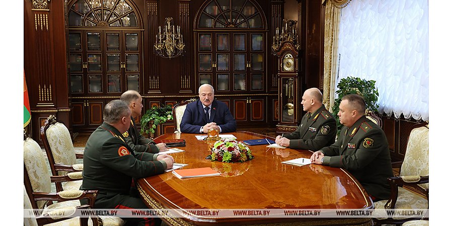 Александр Лукашенко в преддверии саммита ОДКБ обсудил с силовиками вопросы военно-политического характера