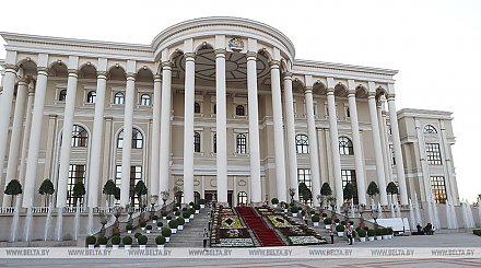 Александр Лукашенко принимает участие в саммите ОДКБ. Что обсуждают главы государств в Душанбе?