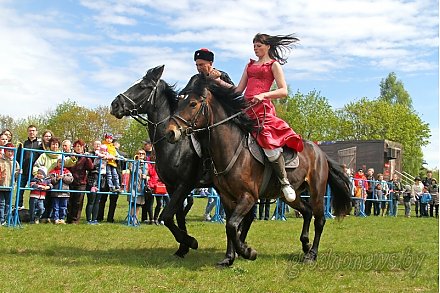 Бои «стенка на стенку» и конная джигитовка. Фестиваль славянских боевых искусств пройдет в Гродно