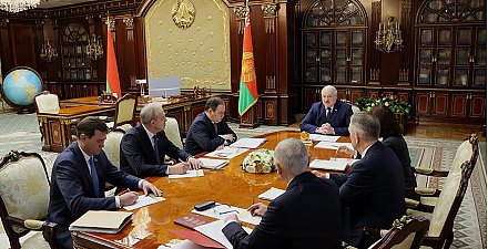 "Должно быть торжественно и содержательно". Подготовку к заседанию ВНС обсудили у Александра Лукашенко
