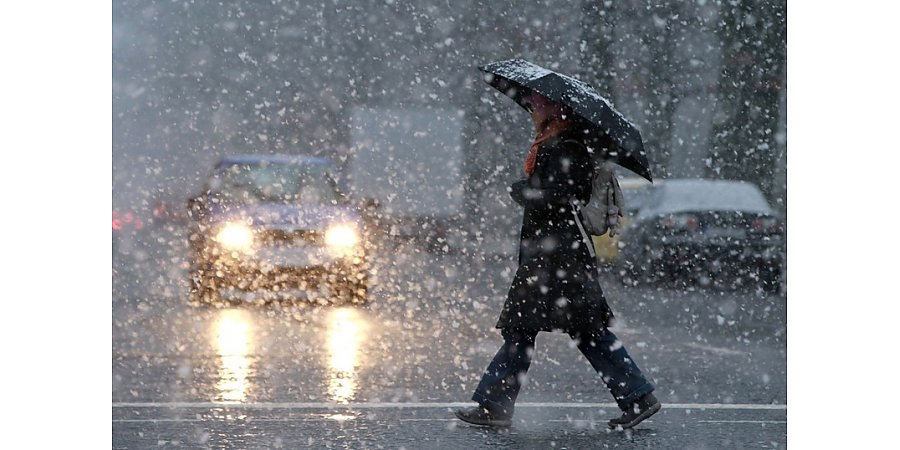 В ГАИ напомнили о правилах безопасного поведения на дороге при неблагоприятных погодных условиях