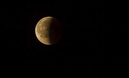 В ночь на субботу произойдет самое значительное в этом году затмение Луны