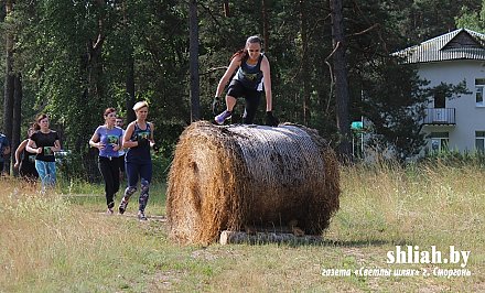 Соревнования по экстремальному бегу проходят на Сморгонщине
